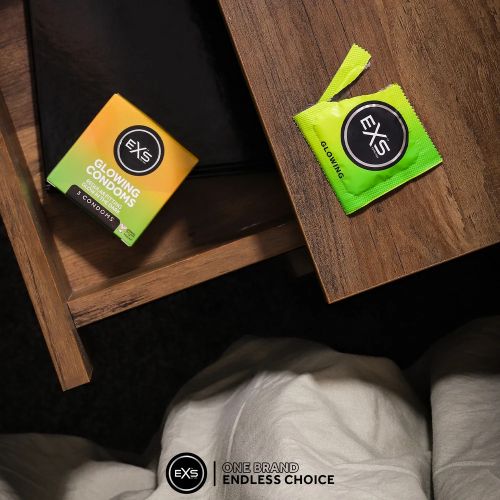 EXS Glow in the Dark светещ латексов презерватив 53 mm