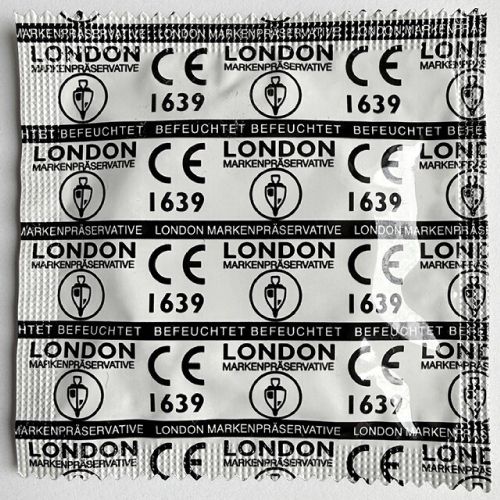 Durex London Wet Classic Lubricated Natural Latex Condom 52 mm – 1 pc.